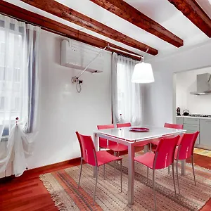  Apartamento Biennale